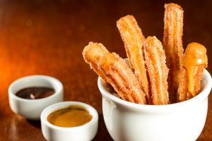 CHURROS E DOCERIAS